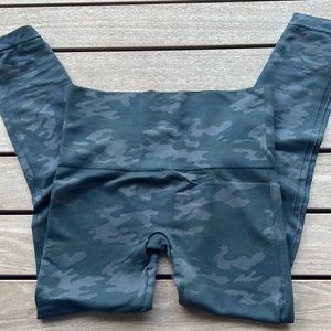 Spanx camo leggings L